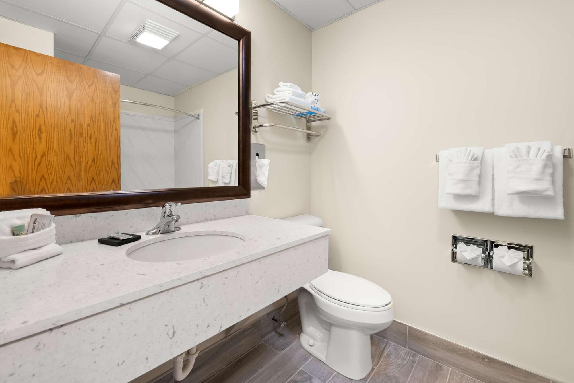 Best Western Inn Rice Lake Extérieur photo