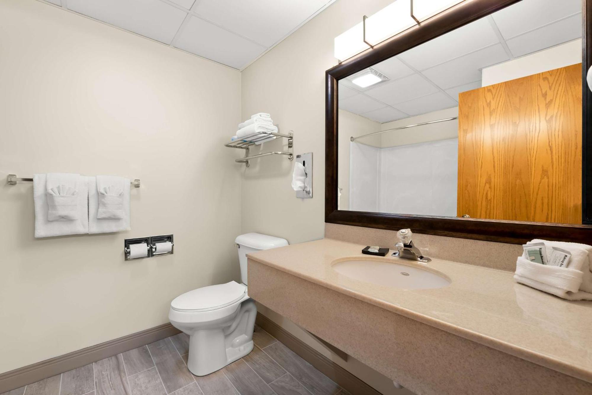 Best Western Inn Rice Lake Extérieur photo